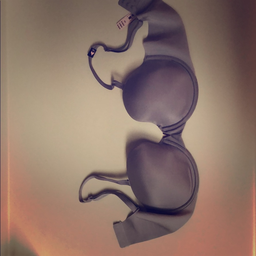 NEVER WORN Illusion Victoria secret Bra